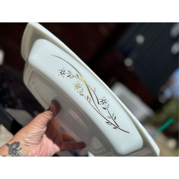 Vintage Pryex gold scroll Pyrex Golden honeysuckle 1.5 Qt baking dish 033 made i - Picture 10 of 12